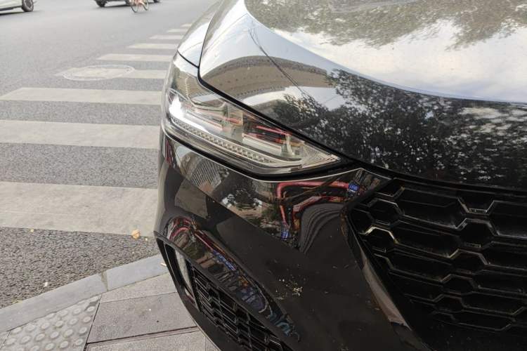 Used Wey VV6 2019 2.0T Two-Wheel-Drive Ultra-Luxury Version China VI Standard Right Front Headlight