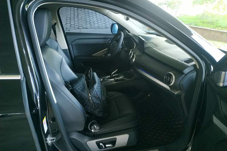 Used Wey VV6 2019 2.0T Two-Wheel-Drive Flagship Version China VI Standard Right Front Seat
