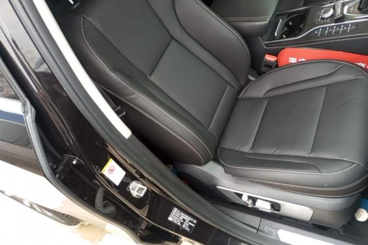 Used Wey VV6 2019 2.0T Two-Wheel-Drive Ultra-Luxury Version China VI Standard Right Front Seat