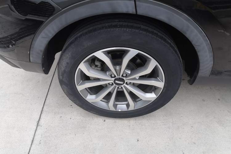 Used Wey VV6 2019 2.0T Two-Wheel-Drive Ultra-Luxury Version China VI Standard Right Rear Wheel Hub
