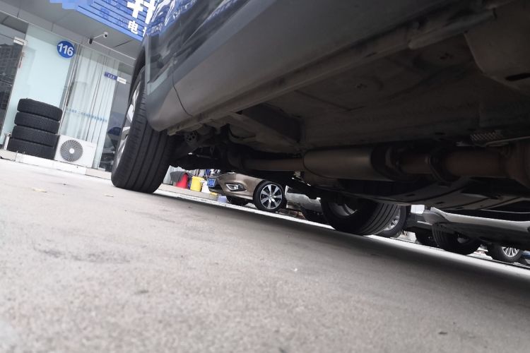 Used Wey VV6 2019 2.0T Two-Wheel-Drive Ultra-Luxury Version China VI Standard Right Side Sill