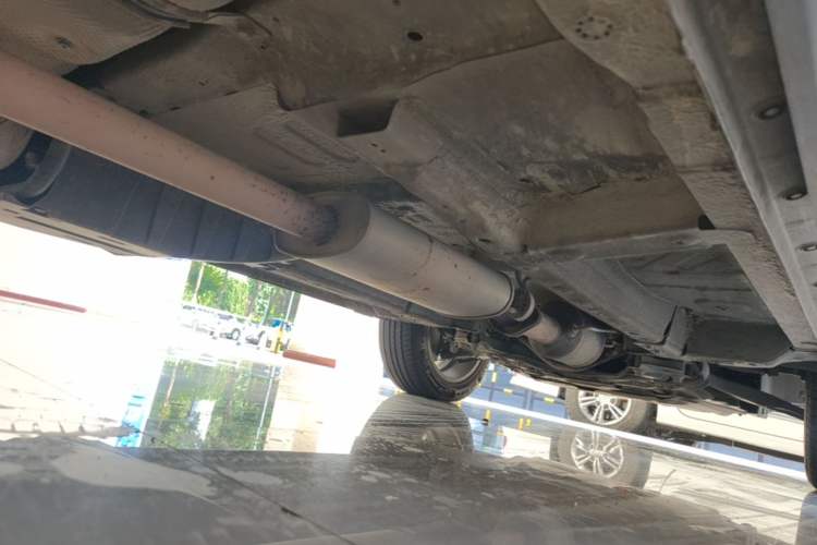 Used Wey VV6 2019 2.0T Two-Wheel-Drive Ultra-Luxury Version China VI Standard Right Side Sill