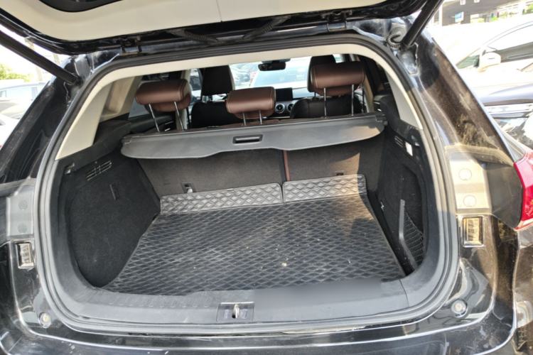 Used Wey VV6 2019 2.0T Two-Wheel-Drive Ultra-Luxury Version China VI Standard Trunk