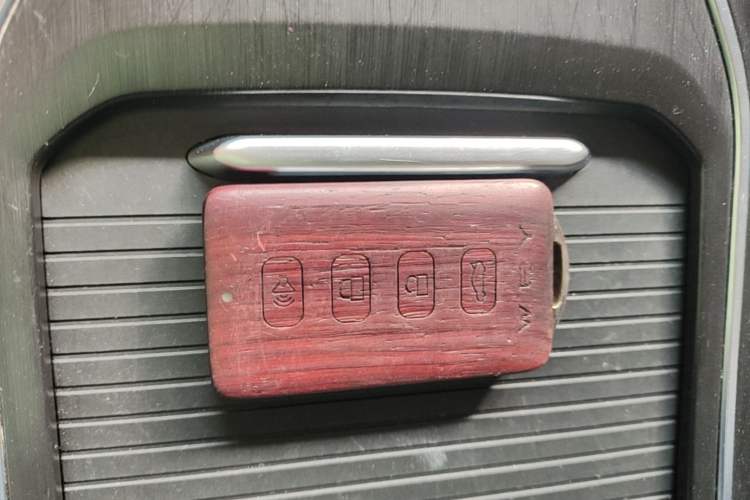 Used Wey VV6 2019 2.0T Four-Wheel Drive Flagship Version China VI Standard Vehicle Key