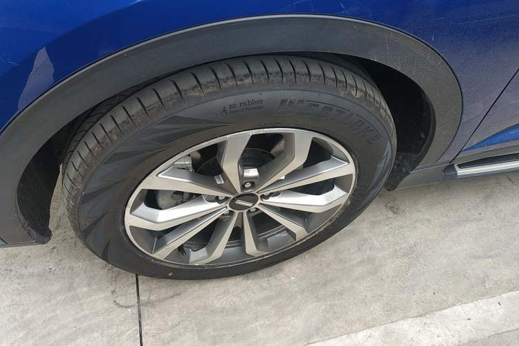 Used Wey VV6 2019 2.0T Two-Wheel-Drive Flagship Version China VI Standard Left Front Wheel Hub
