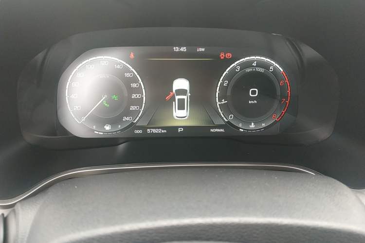 Used Wey VV6 2019 2.0T Two-Wheel-Drive Flagship Version China VI Standard Odometer Close Up