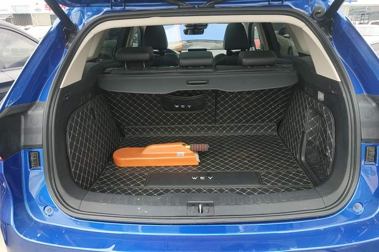 Used Wey VV6 2019 2.0T Two-Wheel-Drive Flagship Version China VI Standard Trunk