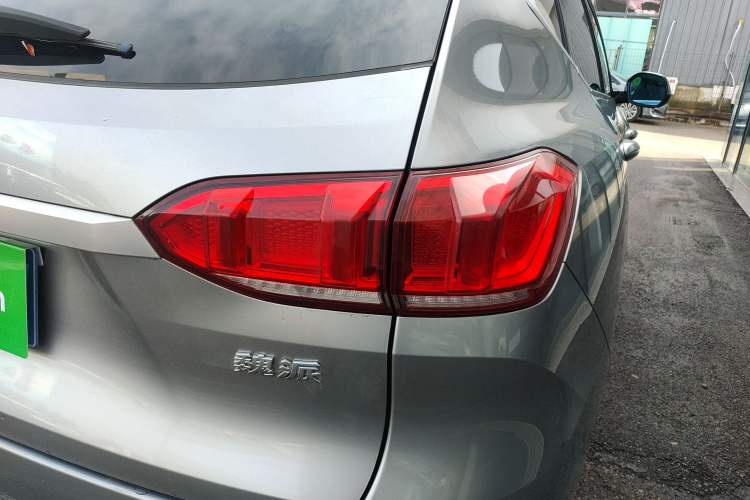 Used Wey VV6 2019 2.0T Two-Wheel-Drive Flagship Version China VI Standard Exterior 6
