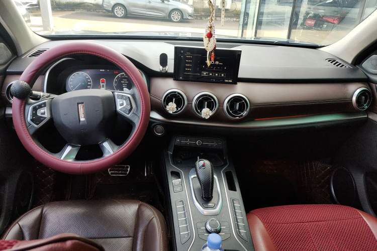 Used Wey VV6 2019 2.0T Two-Wheel-Drive Flagship Version China VI Standard Interior 2