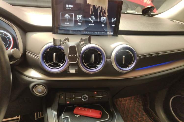 Used Wey VV6 2019 2.0T Two-Wheel-Drive Ultra-Luxury Version China VI Standard Audio And AC Panel