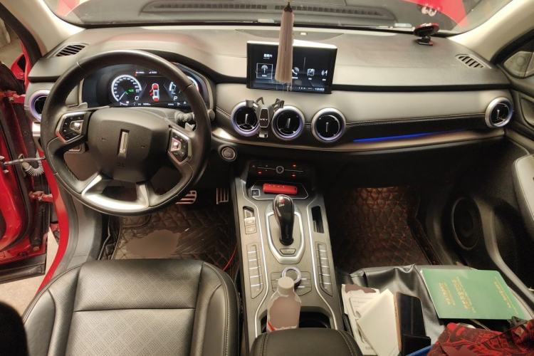 Used Wey VV6 2019 2.0T Two-Wheel-Drive Ultra-Luxury Version China VI Standard Center Console