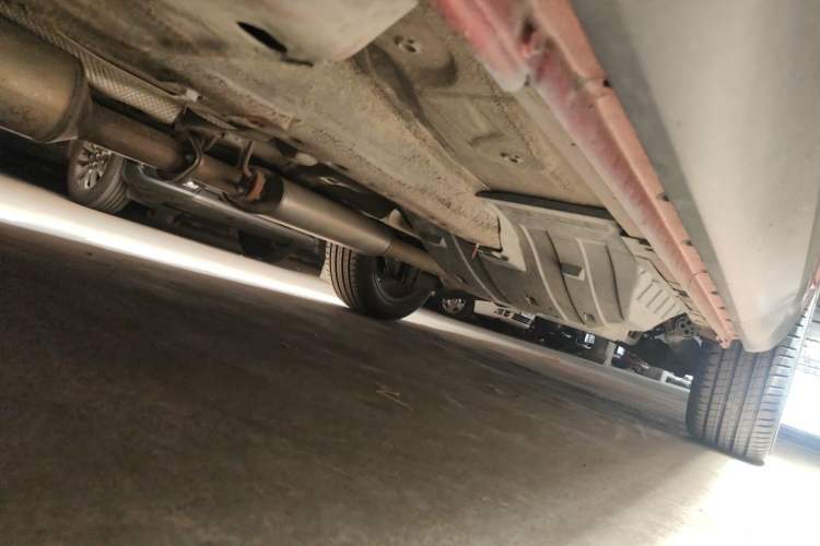 Used Wey VV6 2019 2.0T Two-Wheel-Drive Ultra-Luxury Version China VI Standard Chassis Front Left