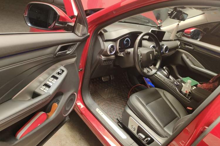 Used Wey VV6 2019 2.0T Two-Wheel-Drive Ultra-Luxury Version China VI Standard Driver Seat