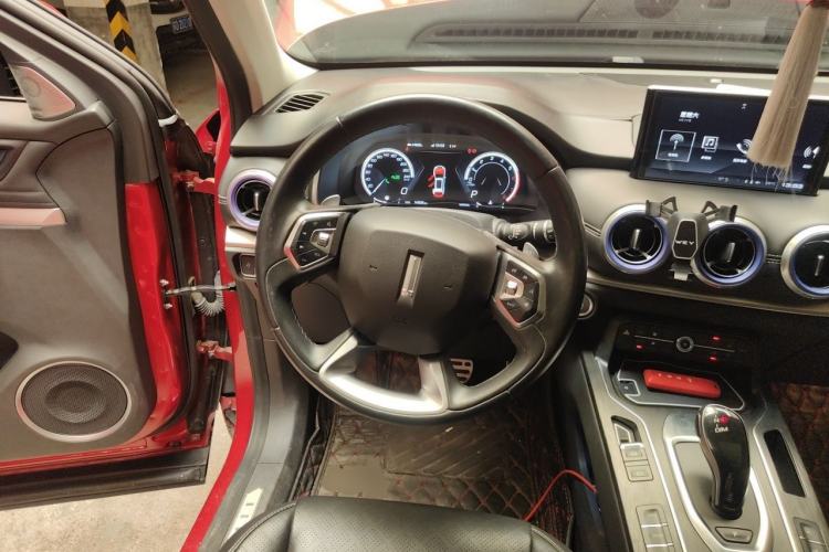 Used Wey VV6 2019 2.0T Two-Wheel-Drive Ultra-Luxury Version China VI Standard Steering Wheel