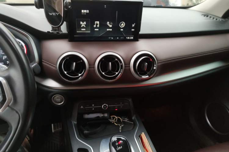 Used Wey VV6 2019 2.0T Two-Wheel-Drive Ultra-Luxury Version China VI Standard Audio And AC Panel