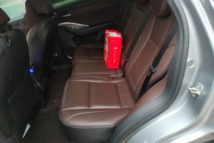 Used Wey VV6 2019 2.0T Two-Wheel-Drive Ultra-Luxury Version China VI Standard Left Rear Seat