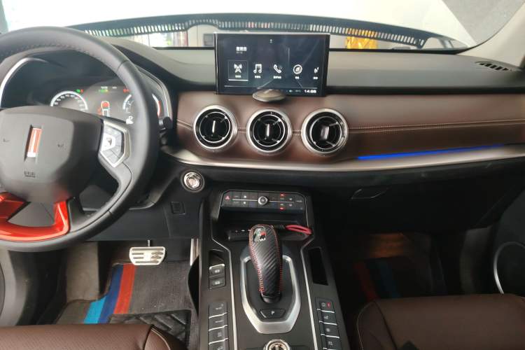 Used Wey VV6 2019 2.0T Two-Wheel-Drive Ultra-Luxury Version China VI Standard Audio And AC Panel