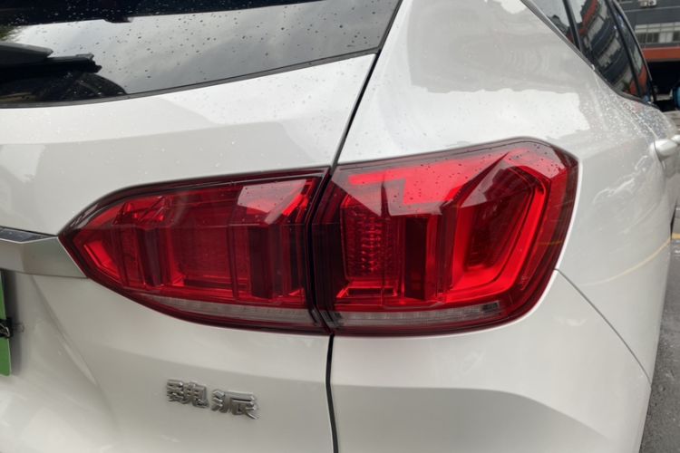 Used Wey VV6 2019 2.0T Two-Wheel-Drive Flagship Version China VI Standard Exterior 5