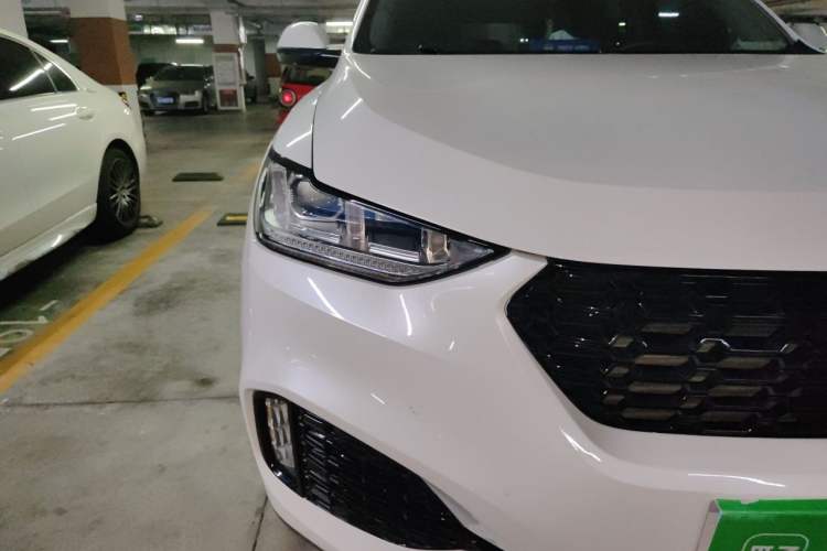 Used Wey VV6 2019 2.0T Four-Wheel Drive Flagship Version China VI Standard Exterior 6