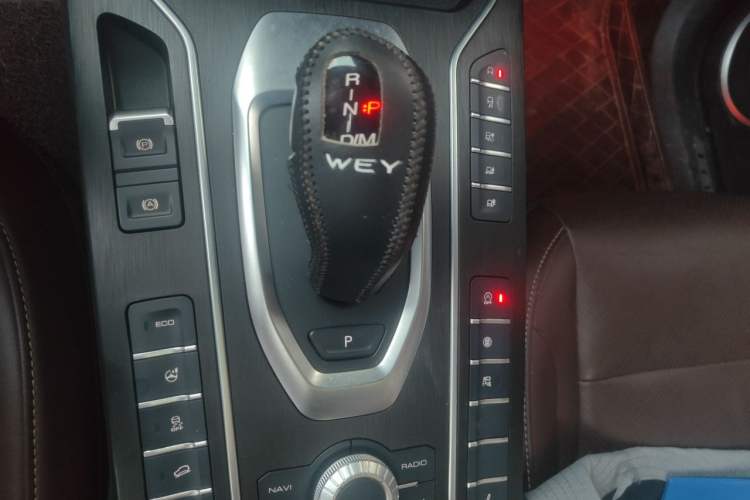 Used Wey VV6 2019 2.0T Four-Wheel Drive Flagship Version China VI Standard Gear Lever
