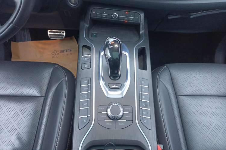 Used Wey VV6 2019 2.0T Two-Wheel-Drive Flagship Version China VI Standard Gear Lever