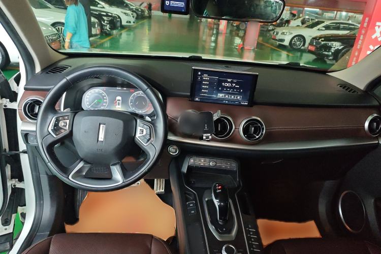 Used Wey VV6 2019 2.0T Two-Wheel-Drive Ultra-Luxury Version China VI Standard Interior 2