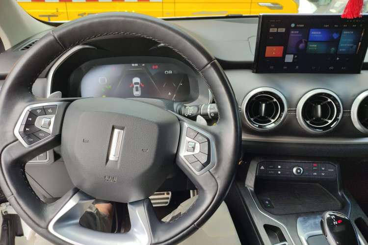 Used Wey VV6 2019 2.0T Two-Wheel-Drive Flagship Version China VI Standard Interior 2