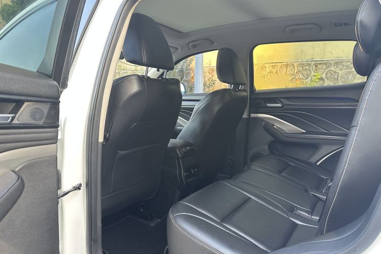 Used Wey VV6 2019 2.0T Two-Wheel-Drive Ultra-Luxury Version China VI Standard Interior 3