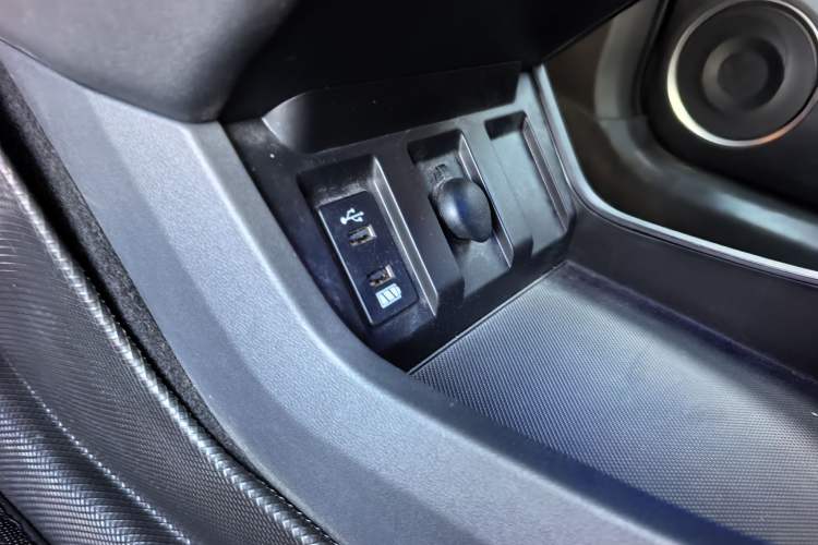 Used Wey VV6 2019 2.0T Four-Wheel Drive Flagship Version China VI Standard Interior 5