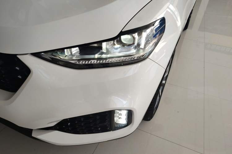 Used Wey VV6 2019 2.0T Two-Wheel-Drive Ultra-Luxury Version China VI Standard Left Front Headlight