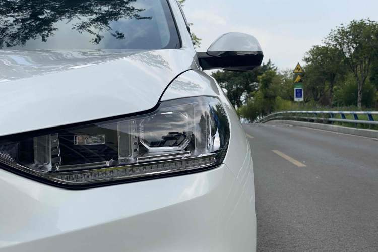 Used Wey VV6 2019 2.0T Two-Wheel-Drive Ultra-Luxury Version China VI Standard Left Front Headlight