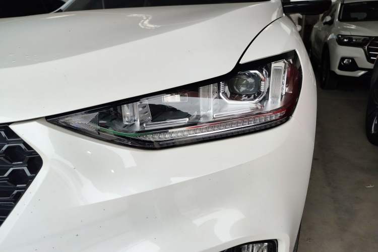 Used Wey VV6 2019 2.0T Two-Wheel-Drive Ultra-Luxury Version China VI Standard Left Front Headlight
