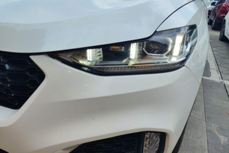 Used Wey VV6 2019 2.0T Two-Wheel-Drive Flagship Version China VI Standard Left Front Headlight
