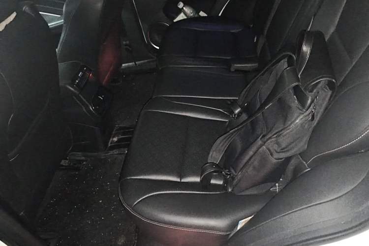 Used Wey VV6 2019 2.0T Two-Wheel-Drive Ultra-Luxury Version China VI Standard Left Rear Seat