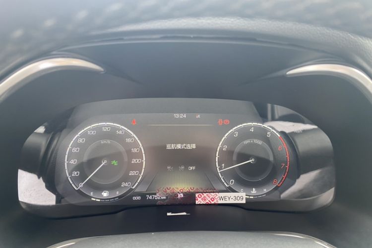 Used Wey VV6 2019 2.0T Two-Wheel-Drive Flagship Version China VI Standard Odometer Close Up