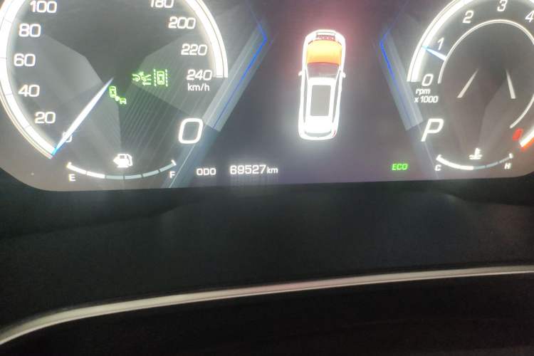 Used Wey VV6 2019 2.0T Two-Wheel-Drive Ultra-Luxury Version China VI Standard Odometer Close Up