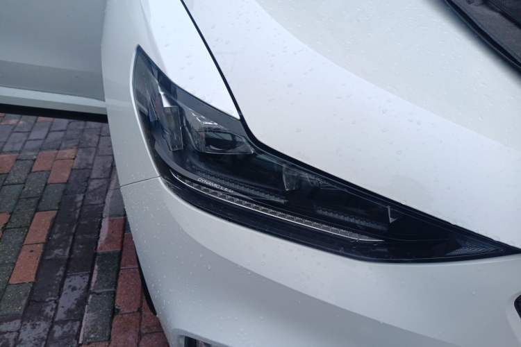 Used Wey VV6 2019 2.0T Four-Wheel Drive Ultra-Luxury Version China VI Standard Right Front Headlight