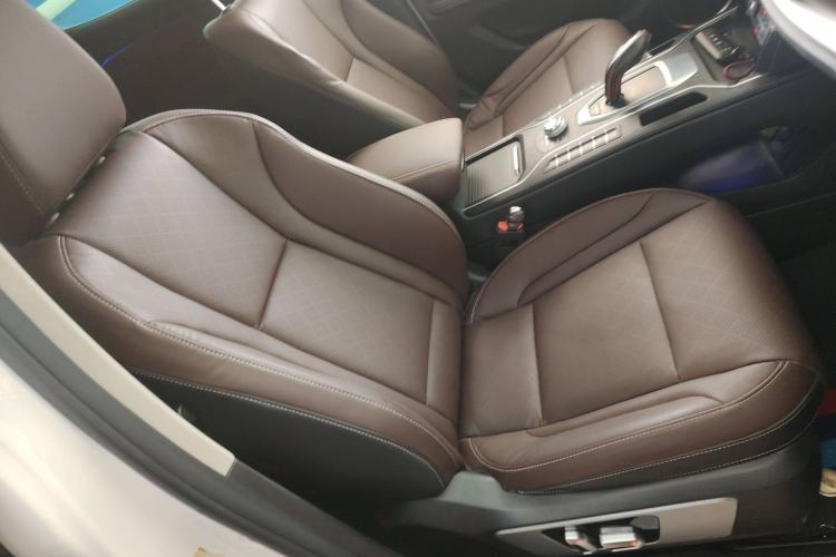 Used Wey VV6 2019 2.0T Two-Wheel-Drive Ultra-Luxury Version China VI Standard Right Front Seat