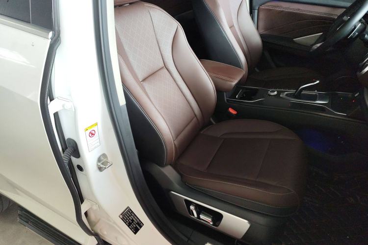 Used Wey VV6 2019 2.0T Two-Wheel-Drive Ultra-Luxury Version China VI Standard Right Front Seat