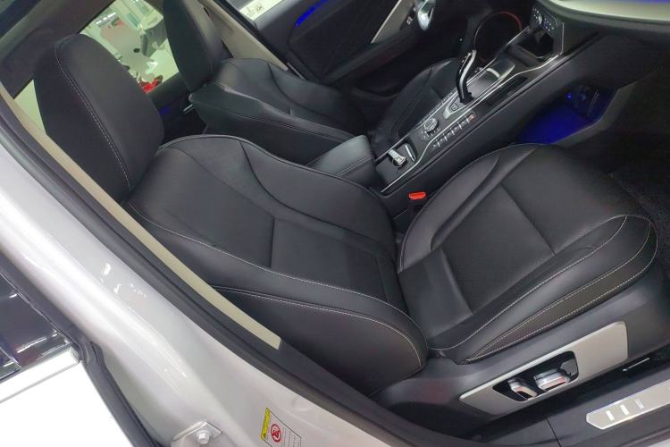 Used Wey VV6 2019 2.0T Two-Wheel-Drive Flagship Version China VI Standard Right Front Seat