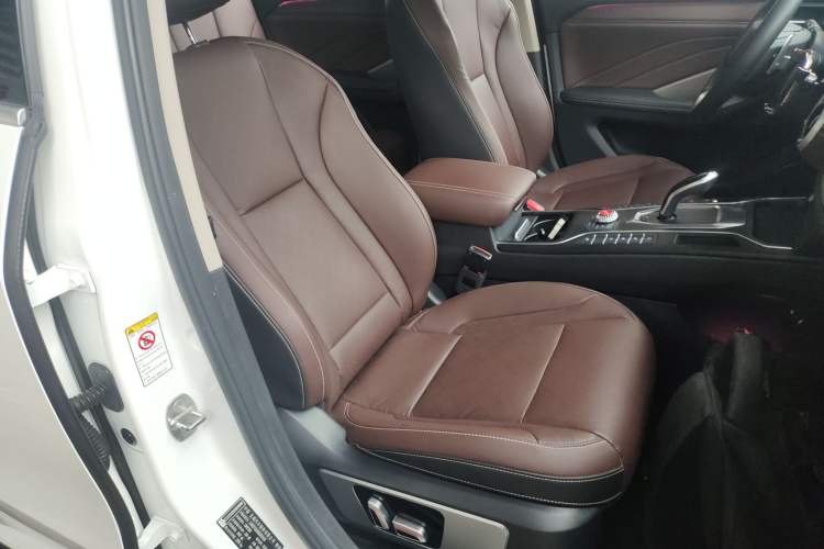 Used Wey VV6 2019 2.0T Two-Wheel-Drive Ultra-Luxury Version China VI Standard Right Front Seat