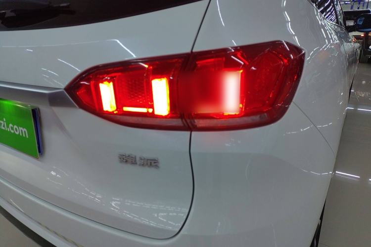 Used Wey VV6 2019 2.0T Two-Wheel-Drive Flagship Version China VI Standard Right Rear Taillight