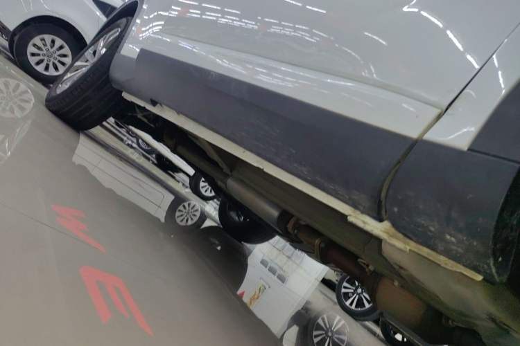Used Wey VV6 2019 2.0T Two-Wheel-Drive Flagship Version China VI Standard Right Side Sill