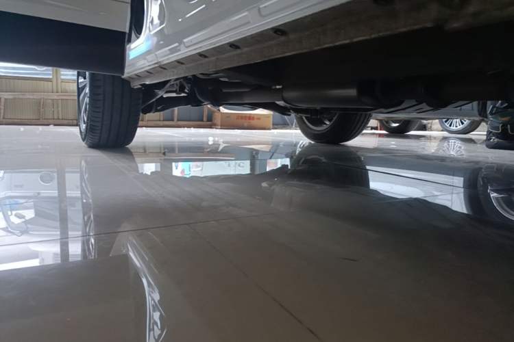 Used Wey VV6 2019 2.0T Two-Wheel-Drive Ultra-Luxury Version China VI Standard Right Side Sill