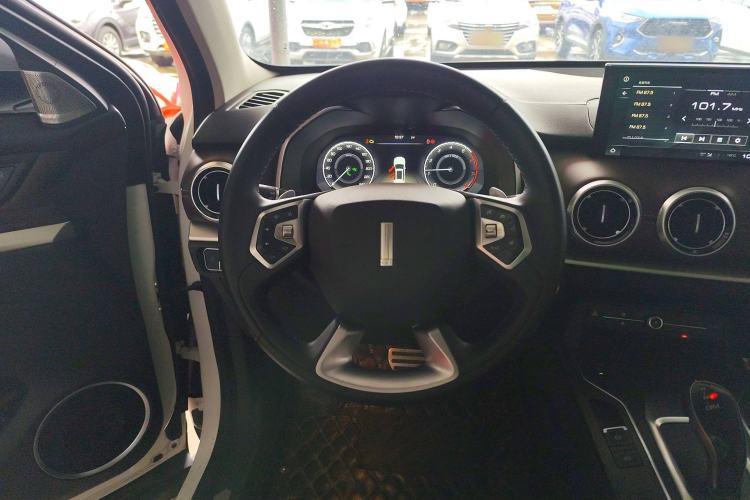 Used Wey VV6 2019 2.0T Two-Wheel-Drive Ultra-Luxury Version China VI Standard Steering Wheel