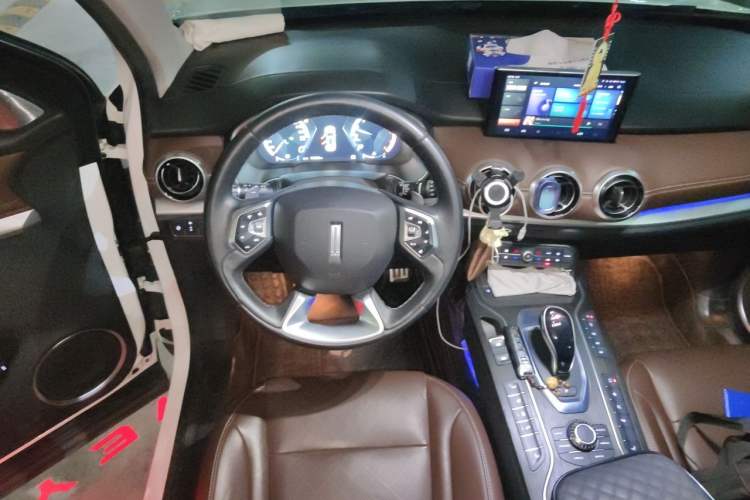 Used Wey VV6 2019 2.0T Four-Wheel Drive Flagship Version China VI Standard Steering Wheel
