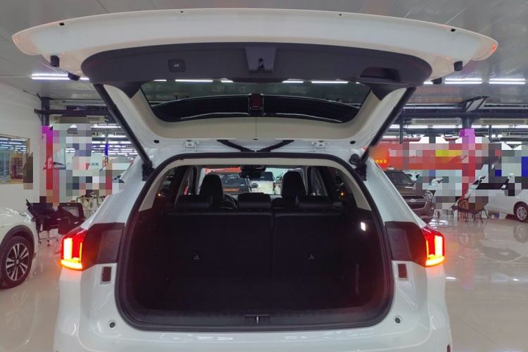 Used Wey VV6 2019 2.0T Two-Wheel-Drive Flagship Version China VI Standard Trunk