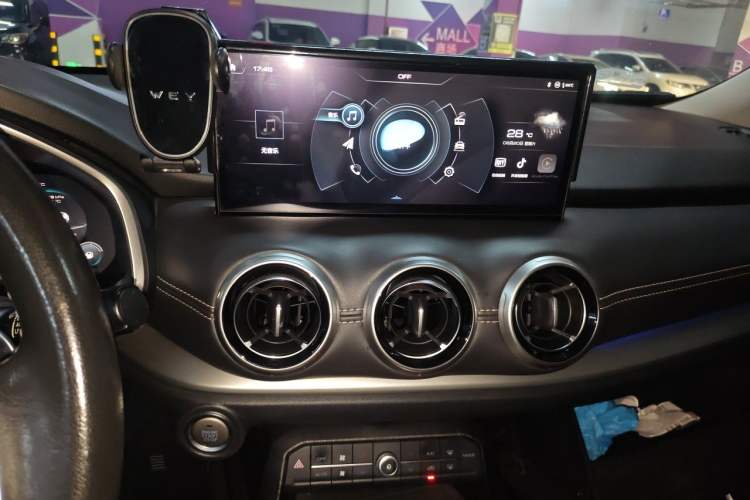 Used Wey VV6 2020 2.0T Two-Wheel Drive Smart Enjoyment+ Audio And AC Panel