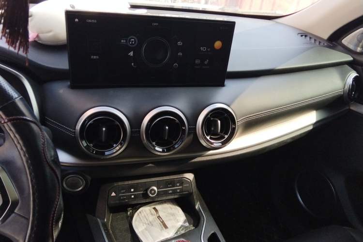 Used Wey VV6 2020 2.0T Two-Wheel Drive Smart Protection+ Audio And AC Panel