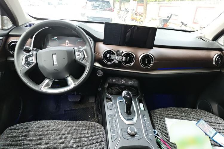 Used Wey VV6 2020 2.0T Two-Wheel Drive Smart Enjoyment+ Center Console